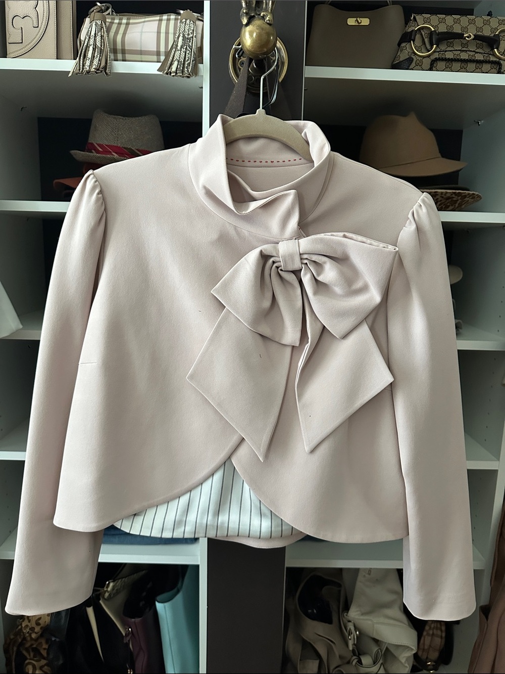 Alice + Olivia Addison Pale Pink Bow-Front Cropped Blazer